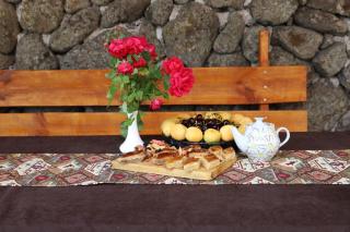 Toneh Guest House and Gastro-yard - 1