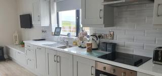Beside the sea & minutes from Cliffs-Clahane Shore Lodge - Liscannor - 9