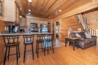 Mountain Creek Lodge - Pigeon Forge - 1