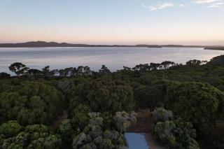 Peacehaven Shack on the Irwin Inlet - 1