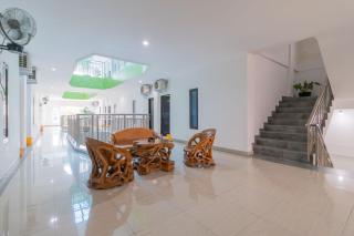 Urbanview Hotel Ephe Palembang - Palembang - 2