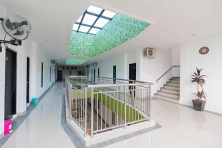 Urbanview Hotel Ephe Palembang - Palembang - 8