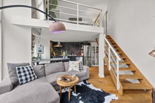 Rare Find Loft with full kitchen at Heart of Downtown - 8