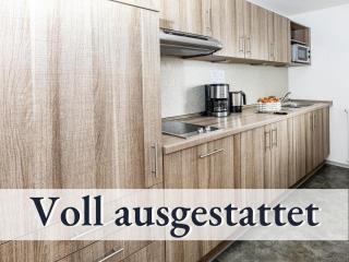 Ferienhaus Petra - Großzügige Ferienwohnungen in bester Bodenseelage l 1 Minute zum Bodensee l 7 Ferienwohnungen l Vollausgestattete Küchen l Gratis-WLAN l Gratis Parkplätze l Mitten auf der Mettnau - Radolfzell am Bodensee - 1