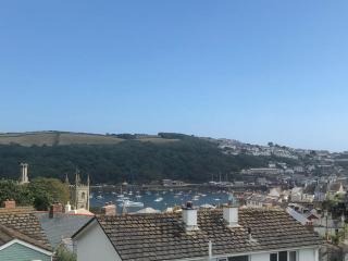 Detached House 2 Bed Sleeps 4 Parking - 2