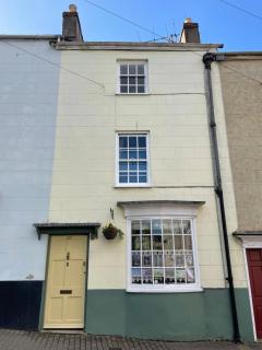 Chateau Terrace Georgian House - 4