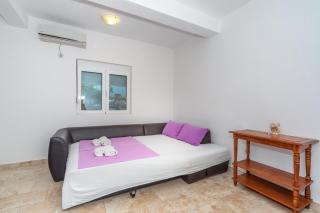 Apartments Sara - Bar - 1