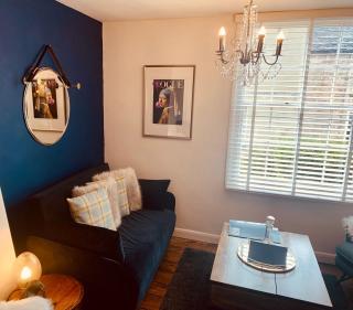 The Tenth House, Grade II Listed Georgian Town House, Wirksworth, Derbyshire, Peak District Cottage, Sleeps 4 - 3