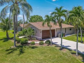 Waterfront Pool Villa with Sailboat access - Cape Coral - 9