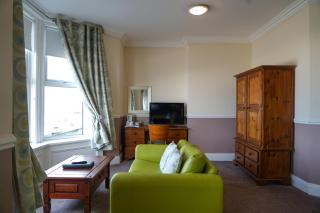 The Royal Hotel - 2