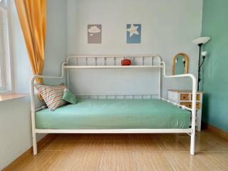 Rumah Paron Homestay Barat - Yogyakarta - 2