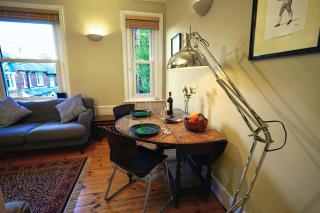 Tastefully Decorated 1-Bed with Free Parking - At Hem - Winchester - 3