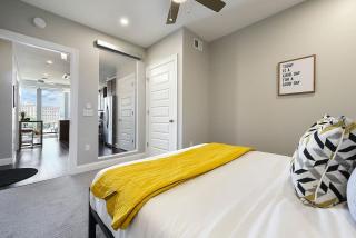 HostWise Stays - Free Parking Downtown - Skyline Views - Pittsburgh - 5