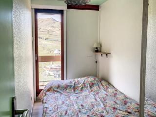 Spacieux 3 pièces, skis aux pieds, balcon sud, accès piscine, proche commerces et ESF - FR-1-267-176 - 8
