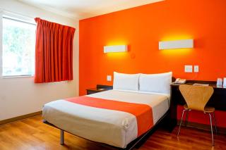 Motel 6-Carlsbad, CA Beach - 8