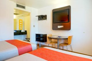 Motel 6-Carlsbad, CA Beach - 4