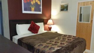 West Castle Motel - Pincher Creek - 5