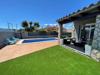 Casa en L Escala con piscina y WIFI free - 1