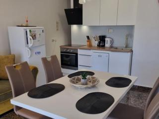 Holiday Home in Privlaka with Pool - Privlaka - 7