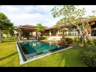 Dasiri Lakefront Villa Premium - 0