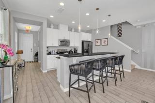 4 Bed townhome with Private Pool Near Disney! townhouse - 7