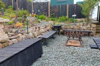 1 Bed Cottage - Sleeps 3 - Garden - Parking - Wifi - 5