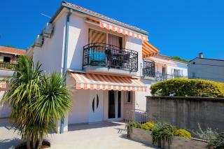 Apartmani Crikvenica 30175 - Carmen - 2