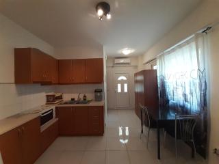 Yellow house - Calamata - 3