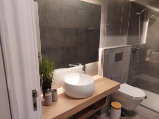 Charming Central Studio with AC - Porto - 8