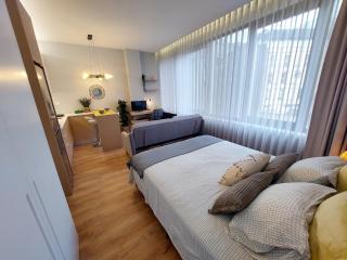 Charming Central Studio with AC - Porto - 4