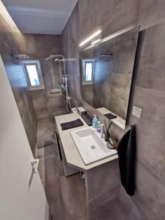 Ikarus Modern Apartment at the Centre of Athens - Athens - 5