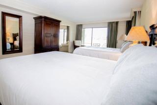 Golf and Tennis Community - Executive Suite - Golf Course Views - Wesley Chapel - 3