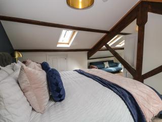 3 Old Pharmacy Court - 1