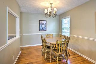 Family-Friendly Omaha Home about 5 Mi to Dtwn! - Omaha - 5