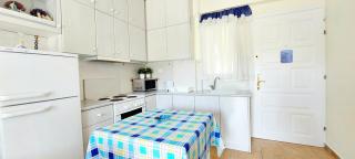 Avra's Home in Chanioti - 7