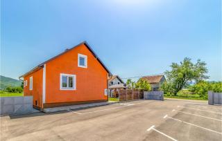 1 Bedroom Lovely Apartment In Otocac - 2