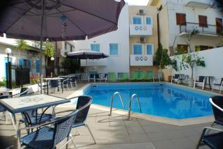 Super economy studio short distance from the beach - Agia Pelagia - 3