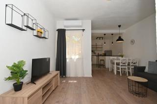 Apartment Relax with Jacuzzi Split Area - Žrnovnica - 7