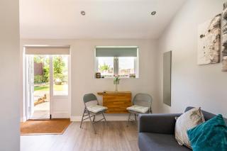 The Summerhouse, countryside retreat with private hot tub - Bridgnorth - 1