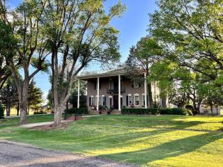 THE CW HOUSE - Claude - 9