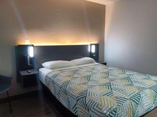 Motel 6-Fresno, CA - Blackstone North - Fresno - 1