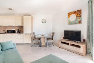 Modern Family Apartment at Millennium 2 - Pool & Spa - 3