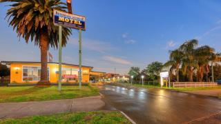 Bushmans Motor Inn - 9