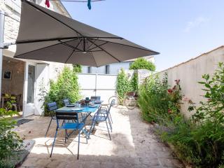 Maison de Charme Rétaise avec Cour, Proche Plages et Centre, 3 Chambres - FR-1-258-138 - 9