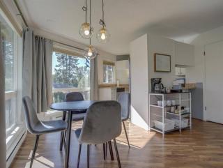 SKI-Mount Hood Charm-Welches,Golf and SKI resort condo,W&D, WIFI,Near Woods,Hiking,Fishing - Mount Hood Village - 3