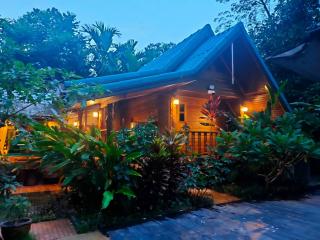 Alaska poolcafe&homestay - - 8