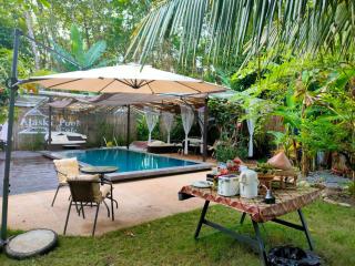 Alaska poolcafe&homestay - - 6