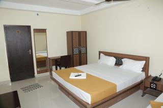 Santhosh Inn - Velankanni - 1