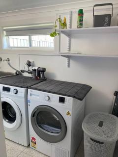 Bright, Cosy Cottage near CBD- Free wifi, Netflix and Disney Plus - Orange - 3