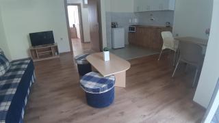 Apartment V - 8
